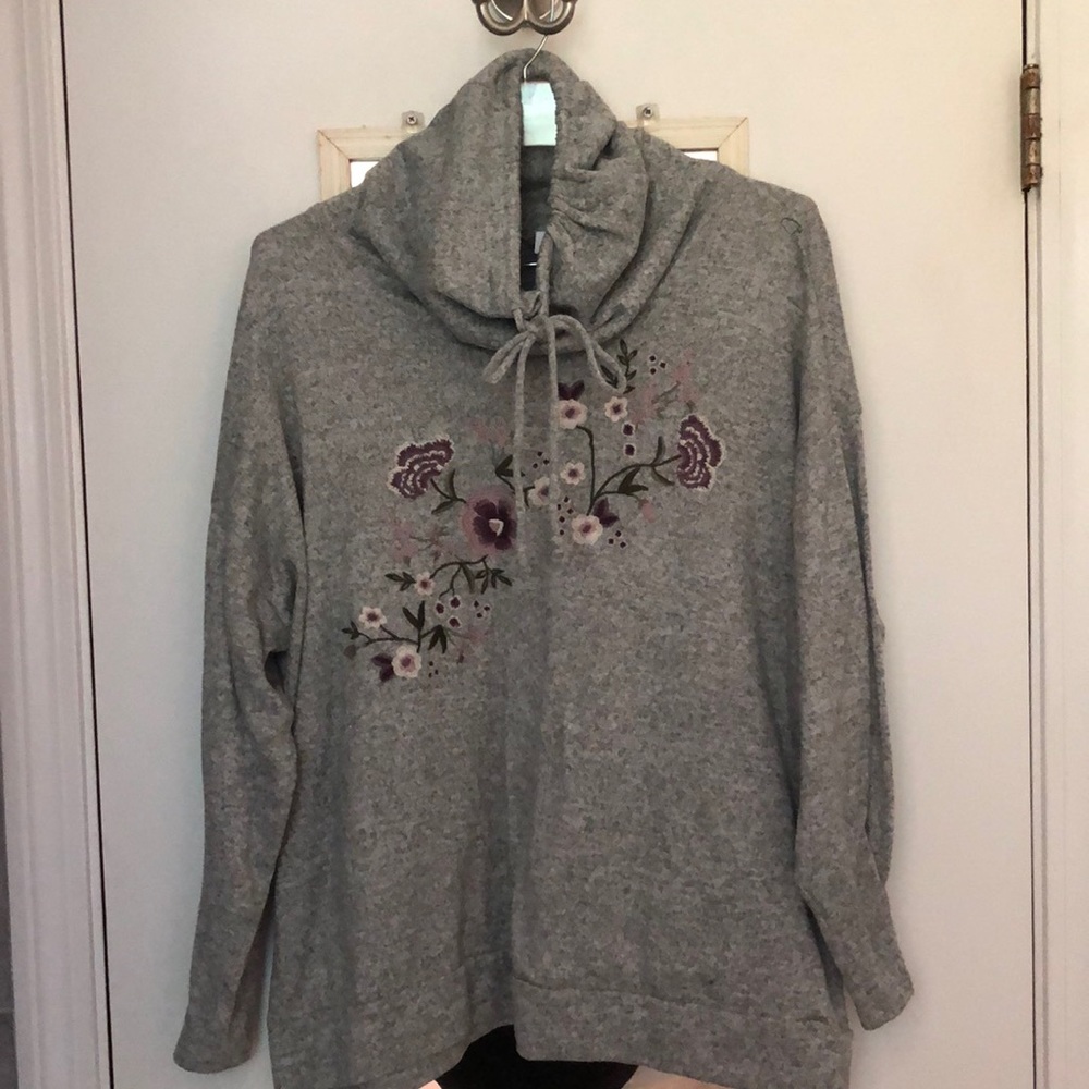 Sunday cowl neck floral sweatshirt gray 3X